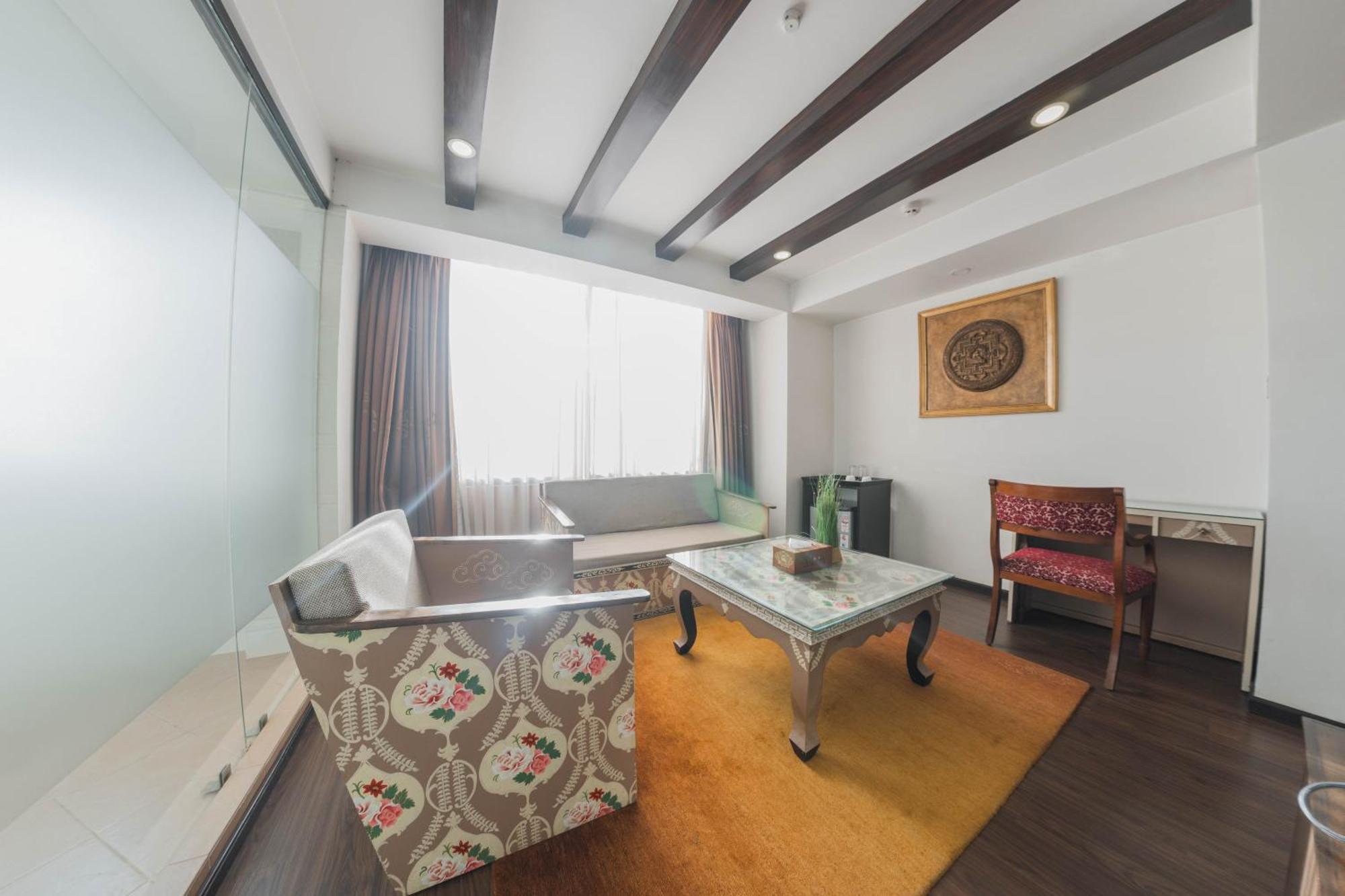 Dalai-La Boutique Hotel Катманду Экстерьер фото